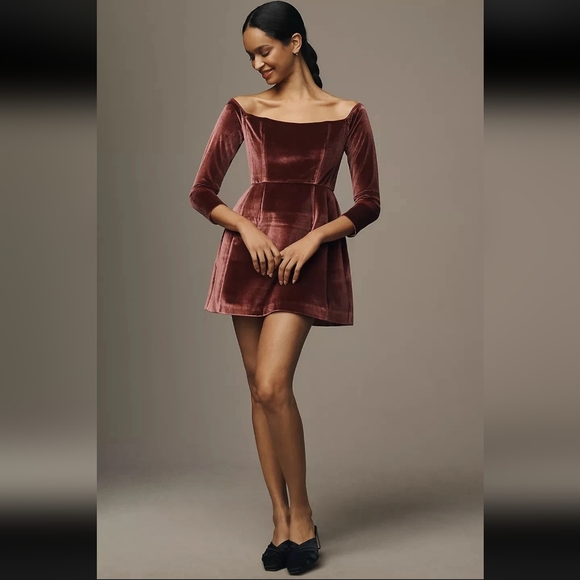 Dresses & Skirts - Hutch‎ Anthropologie Long Sleebe Square Neck Mini Dress Velvet Red Rouge